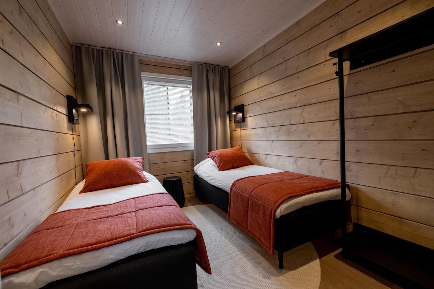 Bedroom 2, photo 20